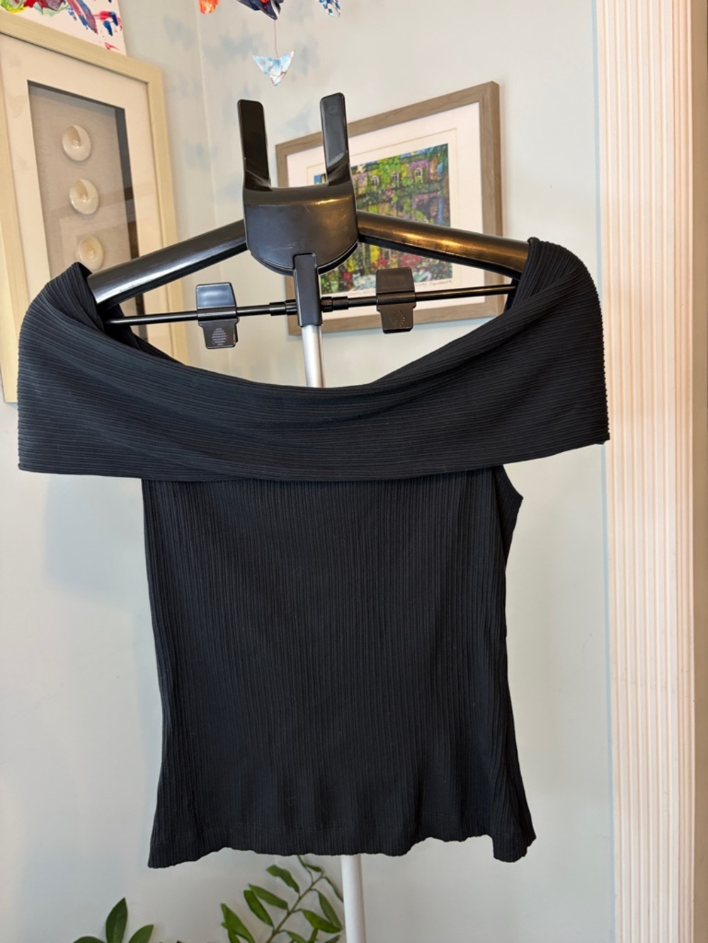 SPANX Black Off-Shoulder Ribbed Sleeveless Top